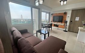 De Luxe, Standard And Studio Suites -The Breeze Residences-Close To Airport,Mall Of Asia, Us Embassy