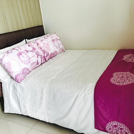 De Luxe, Standard And Studio Suites -The Breeze Residences-Close To Airport,Mall Of Asia, Us Embassy Manila Exterior photo