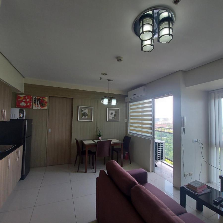 De Luxe, Standard And Studio Suites -The Breeze Residences-Close To Airport,Mall Of Asia, Us Embassy Manila Exterior photo