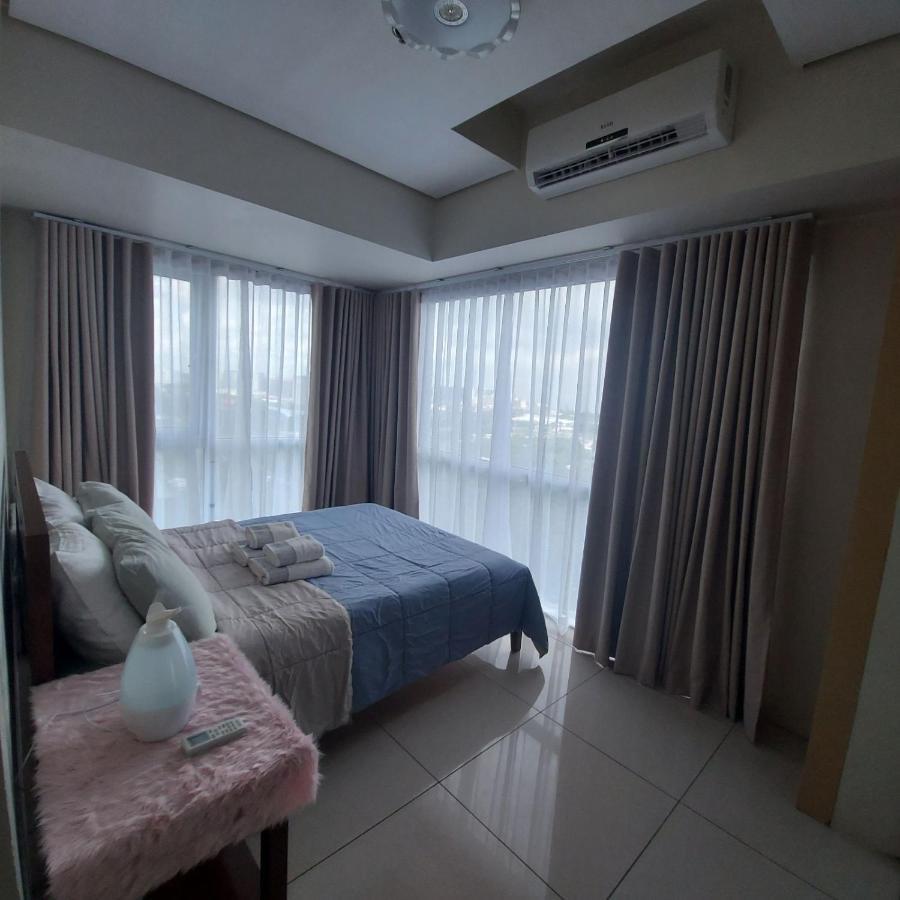 De Luxe, Standard And Studio Suites -The Breeze Residences-Close To Airport,Mall Of Asia, Us Embassy Manila Exterior photo