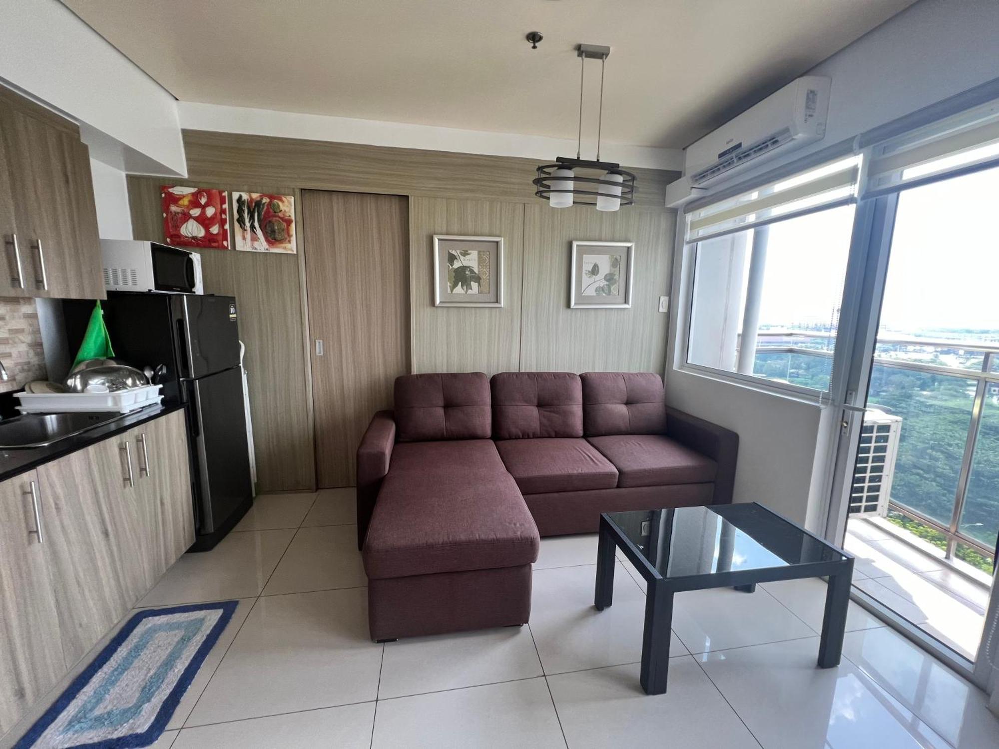 De Luxe, Standard And Studio Suites -The Breeze Residences-Close To Airport,Mall Of Asia, Us Embassy Manila Exterior photo