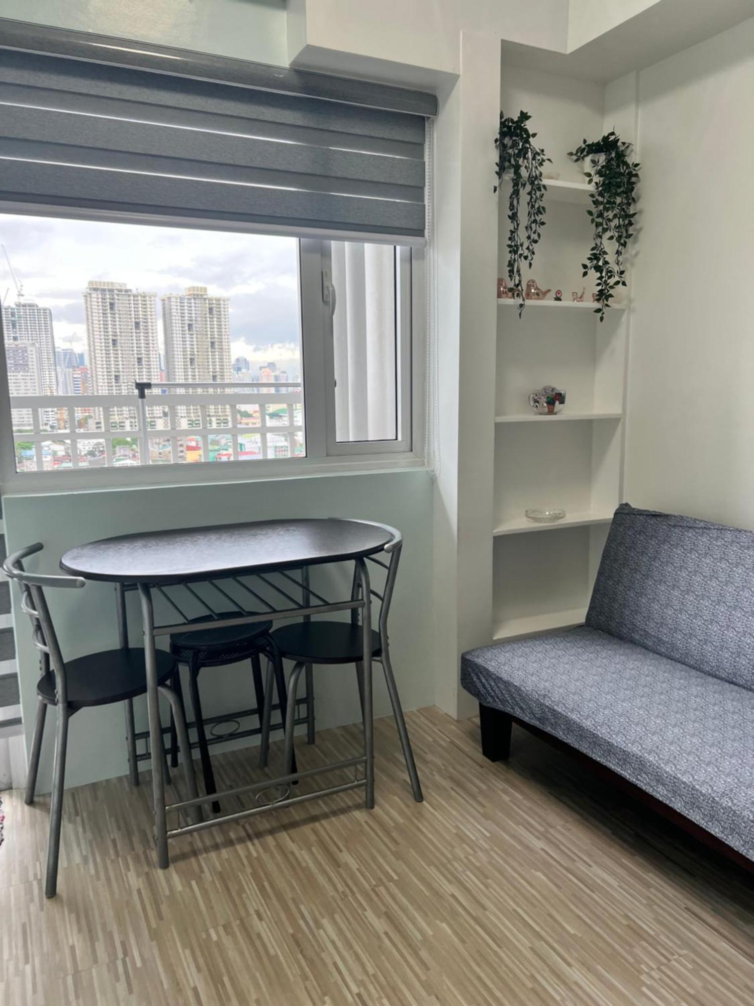 De Luxe, Standard And Studio Suites -The Breeze Residences-Close To Airport,Mall Of Asia, Us Embassy Manila Exterior photo