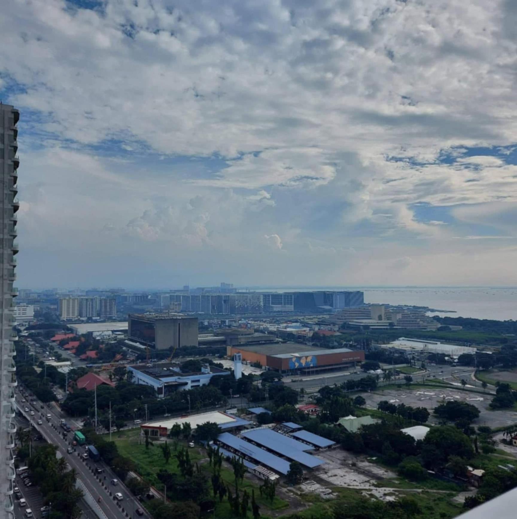 De Luxe, Standard And Studio Suites -The Breeze Residences-Close To Airport,Mall Of Asia, Us Embassy Manila Exterior photo