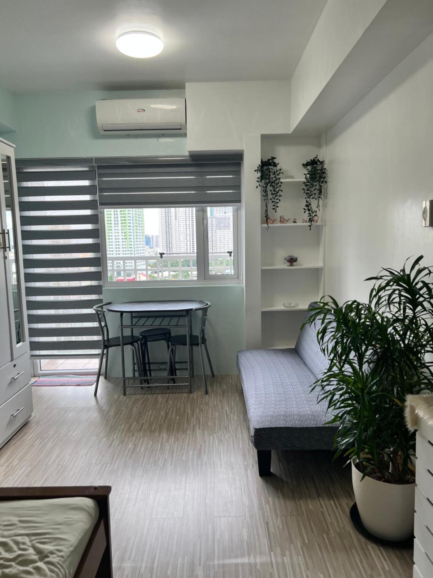 De Luxe, Standard And Studio Suites -The Breeze Residences-Close To Airport,Mall Of Asia, Us Embassy Manila Exterior photo